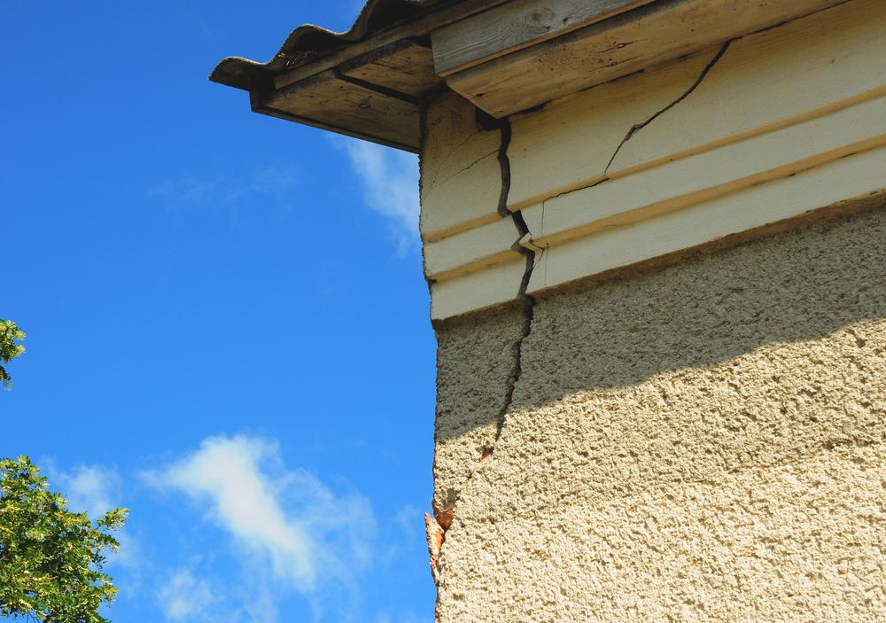 5 Tips for Selling a House With Structural Problems